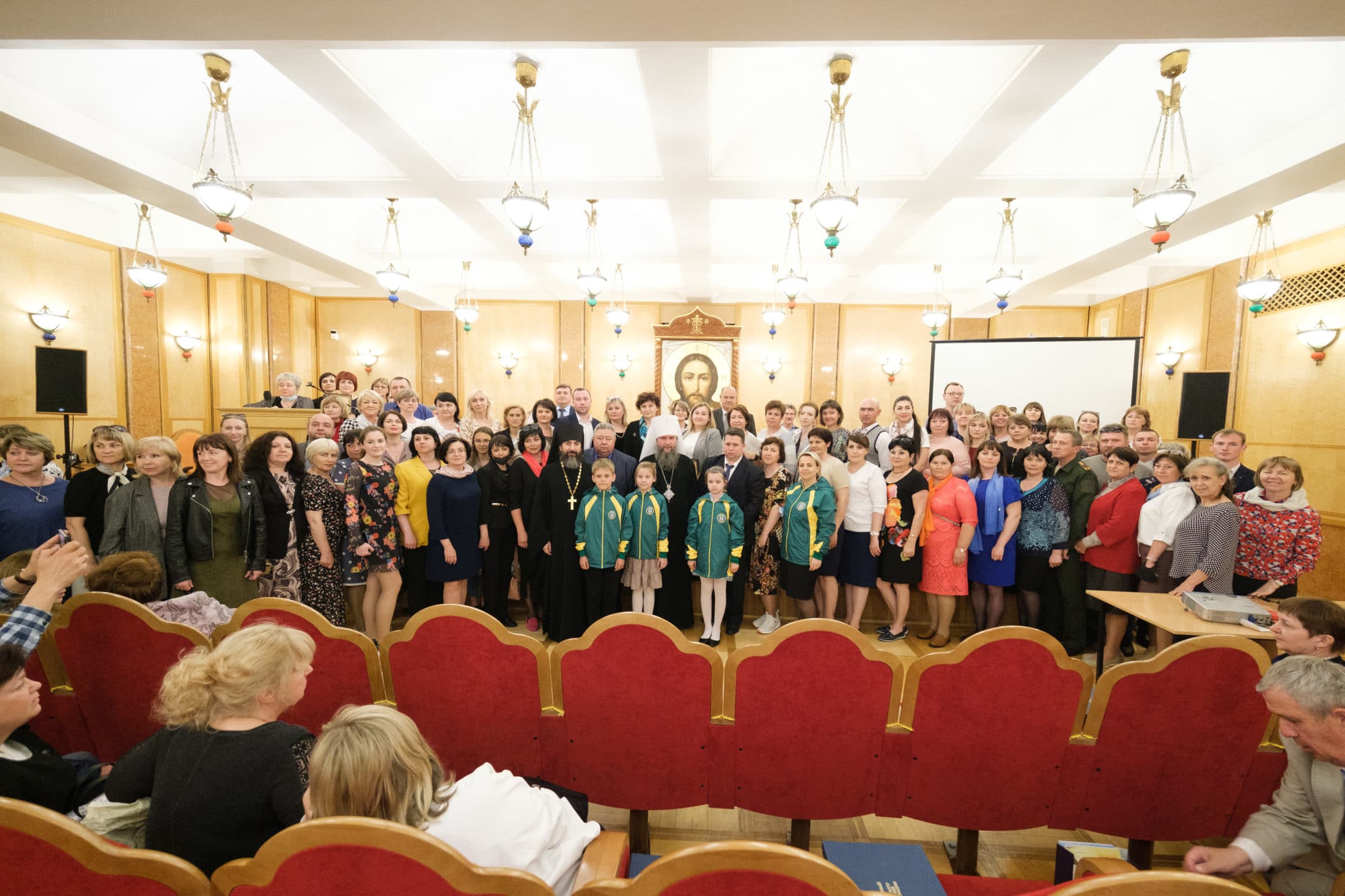 Прошел круглый стол с участниками и победителями XV Всероссийского конкурса «За нравственный подвиг учителя»