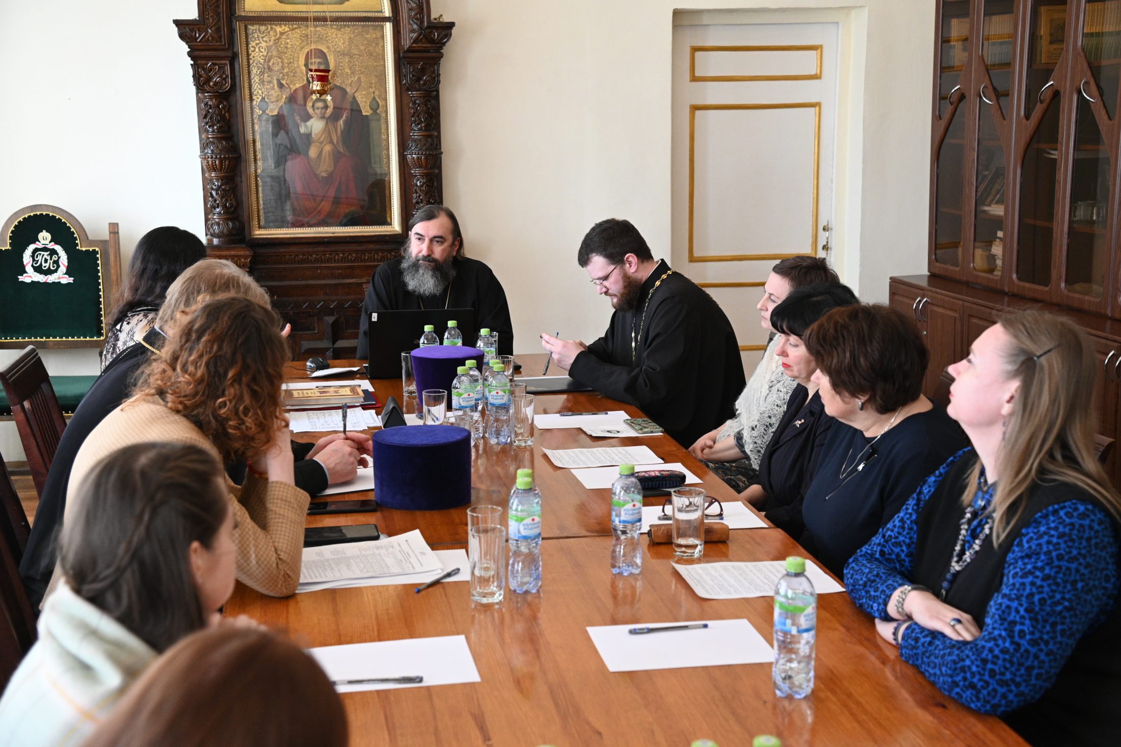 Иеромонах Трифон (Умалатов) встретился с педагогическим сообществом Смоленска